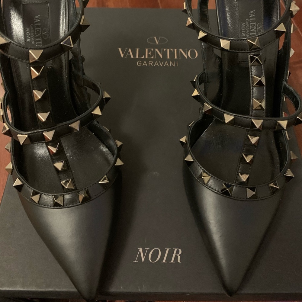 New like Black Valentino Stud Sling Backs Noir